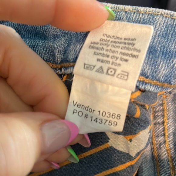 Nollie Denim Shorts Cuffs Light Rinse Roll Tab Size 1 Juniors - Picture 8 of 8